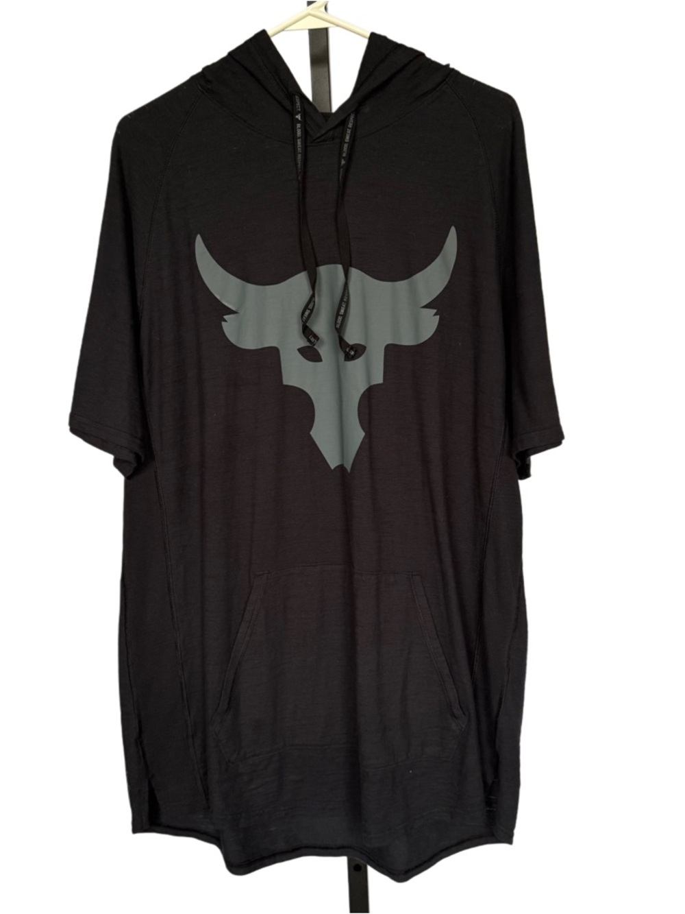 Under Armour Project Rock Black Short-Sleeve Hooded Tee Pullover Bull Emblem XL